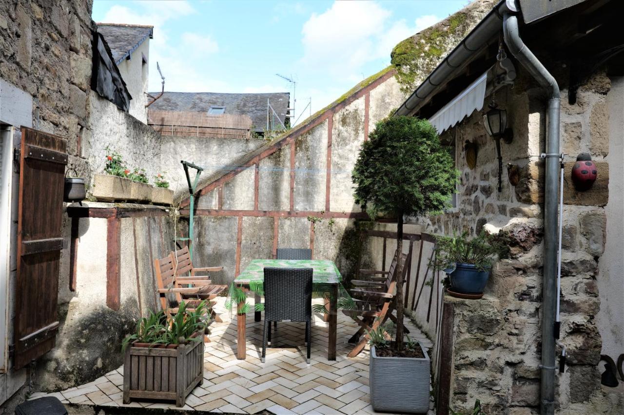 Maison Avec Patio Dans Le Centre Historique Βίλα Terrasson Εξωτερικό φωτογραφία