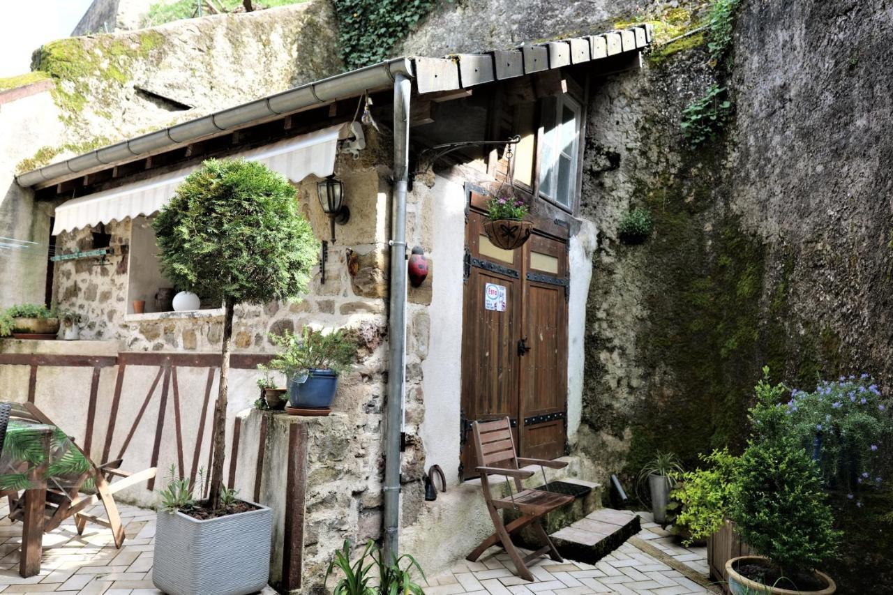 Maison Avec Patio Dans Le Centre Historique Βίλα Terrasson Εξωτερικό φωτογραφία